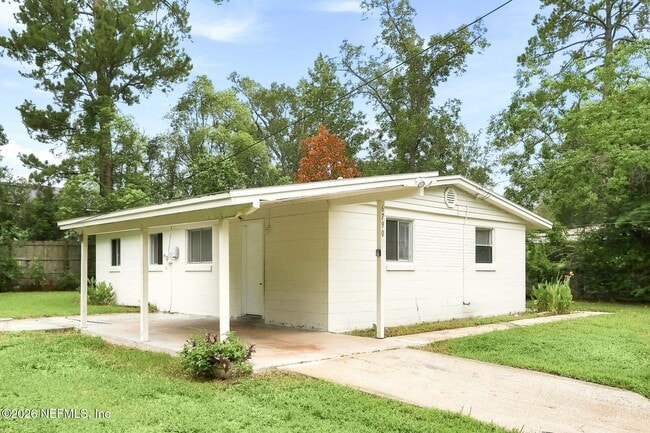 Building Photo - 6790 Tinkerbell Ln