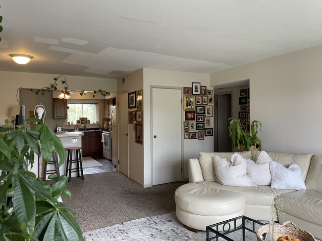 Building Photo - 9428 Bay Colony Dr