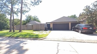 Building Photo - 3339 Country Club Blvd
