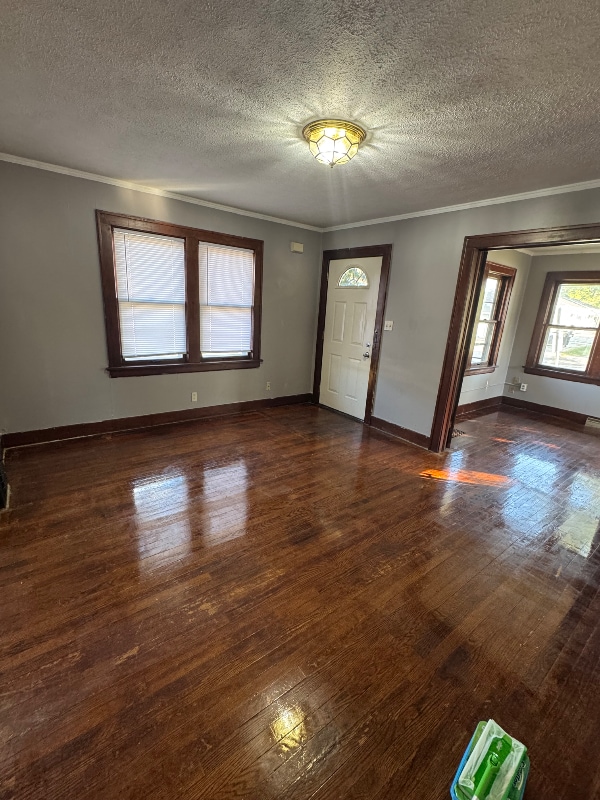 Building Photo - 119 W Willow Dr