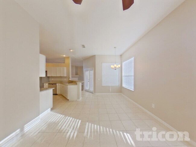Foto del edificio - 347 Golf Course Pkwy