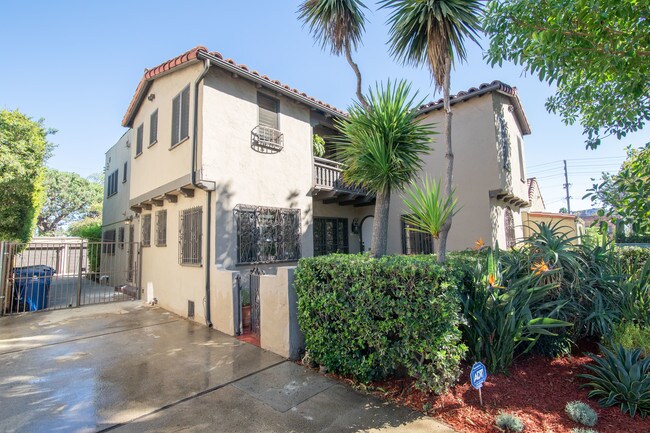 Building Photo - 1370 S Orange Dr