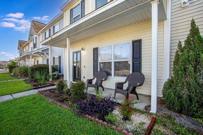 Building Photo - 2 Bedroom, 2.5 Bathroom Townhome in Landings at Montague - Goose Creek
