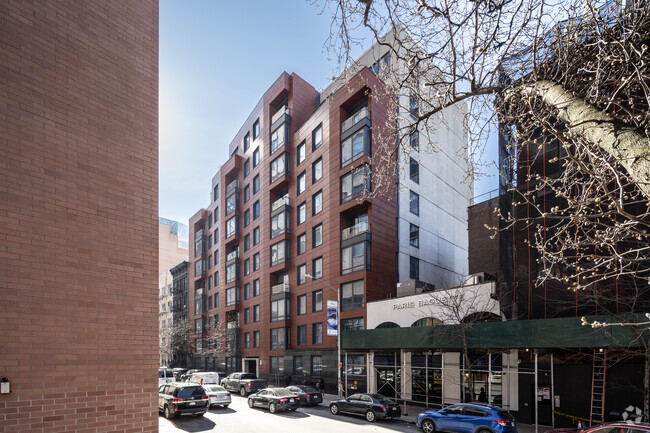 Building Photo - Hudson Hill Condominium