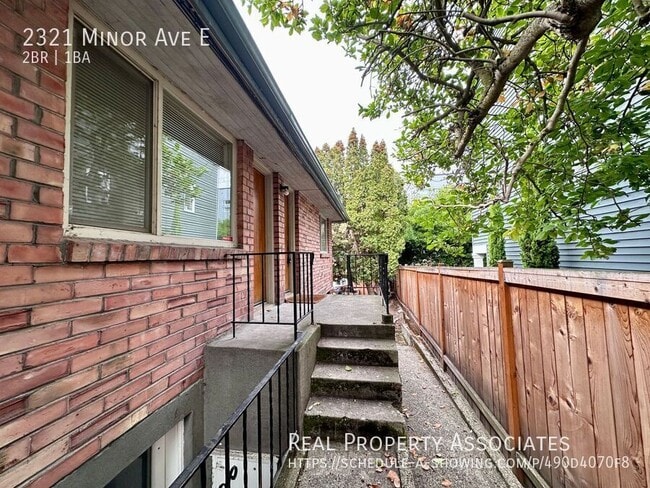 Foto del edificio - 2321 Minor Ave E