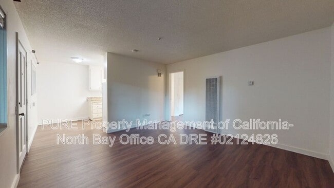Building Photo - 745 Davis St
