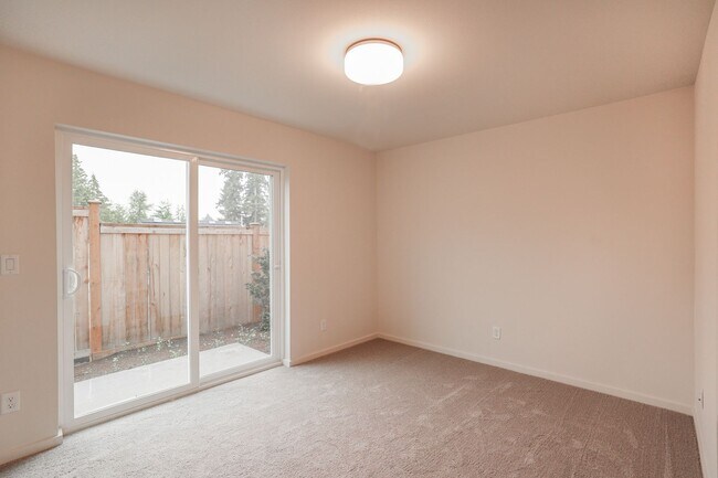 Photo - NEWER AIR-CONDITIONED 3 Primary Bedroom To... Townhome