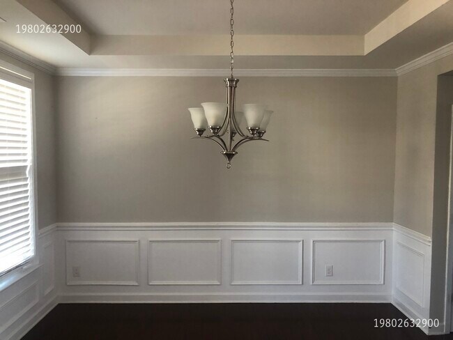 Building Photo - 5072 Gladiola Way