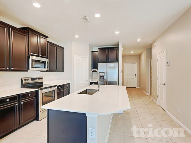Building Photo - 10344 Pavnes Creek Dr