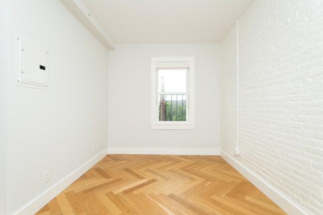 Foto del edificio - 461 Massachusetts Ave