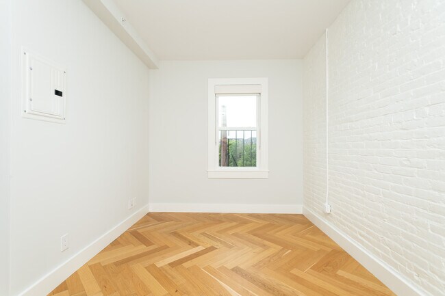 Building Photo - 461 Massachusetts Ave