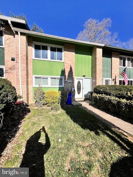 Building Photo - 10305 Crimson Tree Ct