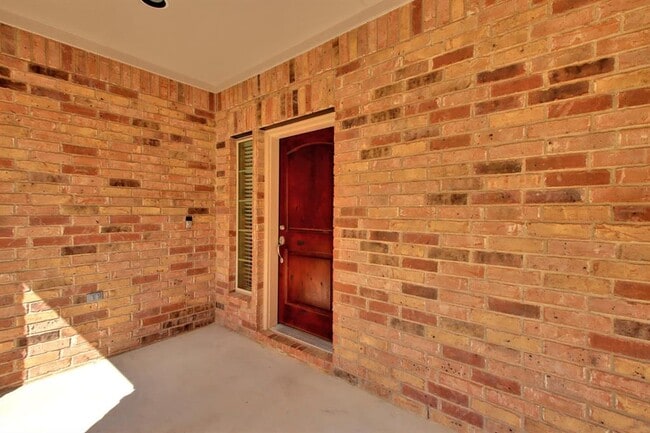 Building Photo - 2912 Castellan Ln