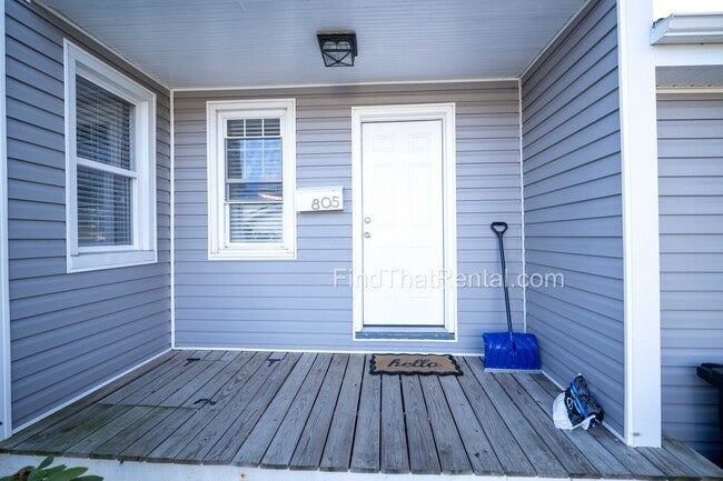 Building Photo - 805 Hamilton St