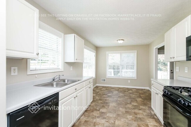 Building Photo - 2485 Misty Hollow Ln
