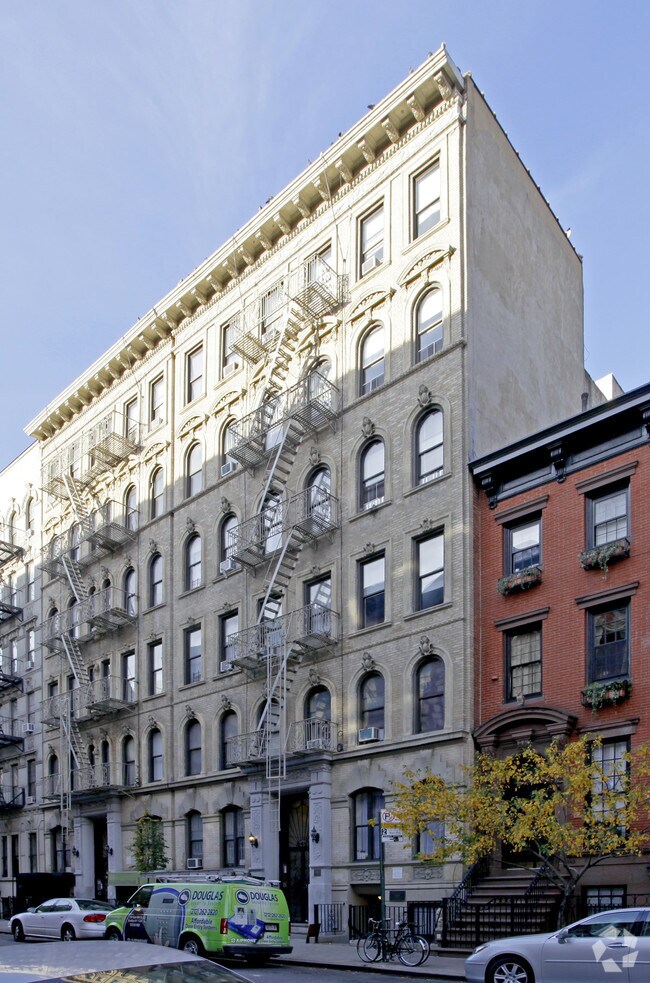 245 - 247 E 13th St - 245 E 13th St