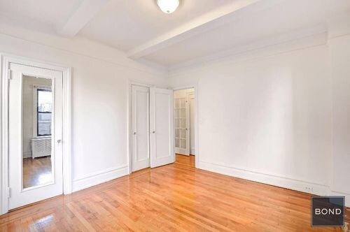 Foto del edificio - 315 E 102nd St