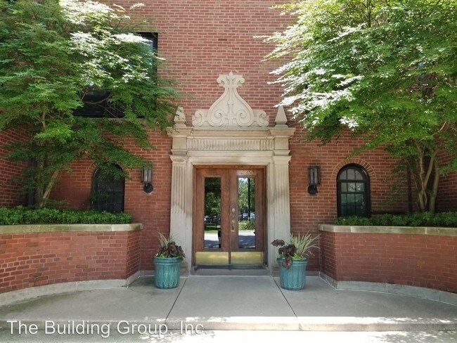 Building Photo - 5100 S Hyde Park Blvd