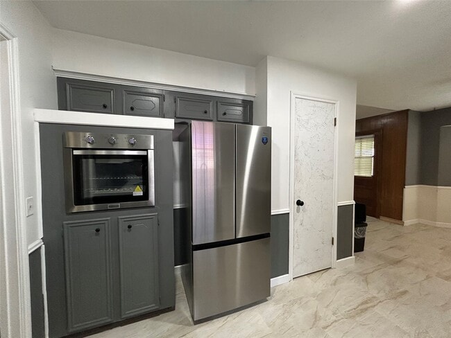 Foto del edificio - 1712 Carol Lee Ln
