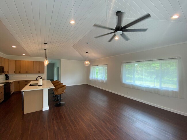 Building Photo - 118 G Malama Place