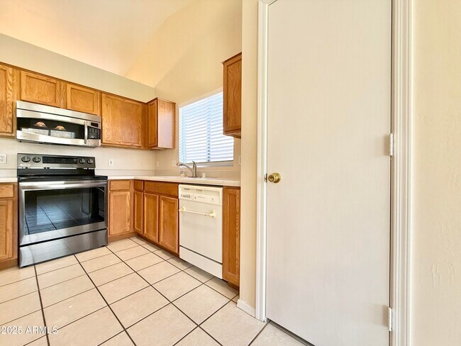 Foto del edificio - 2321 E Remington Pl