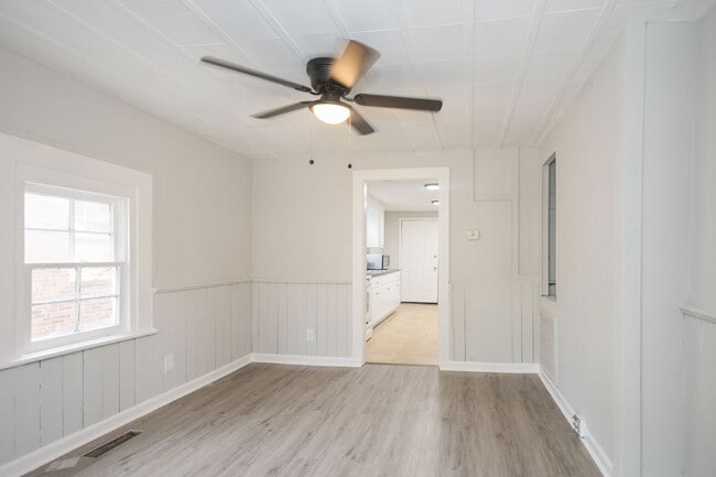 Building Photo - 2 Bedroom House for Rent in Macon, GA – THIS IS NOT A DUPLEX Near Mercer University | $800/mo