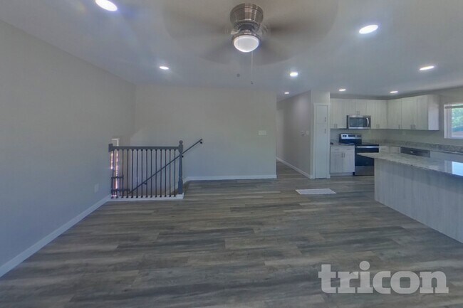 Foto del edificio - 6955 Harding St
