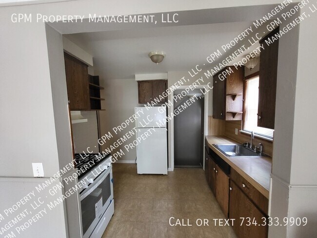 Building Photo - Great Family Home In St. Clair Shores!