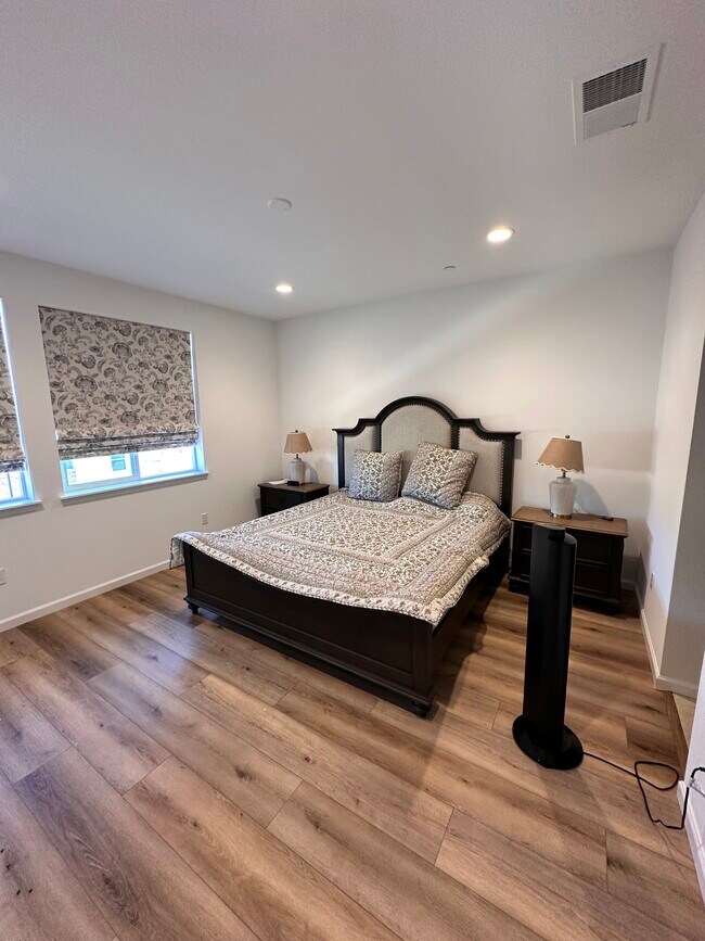Foto del edificio - 6216 Diamond Way