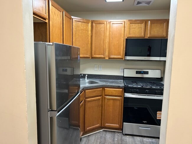 Foto del edificio - 301X Dupont Ave