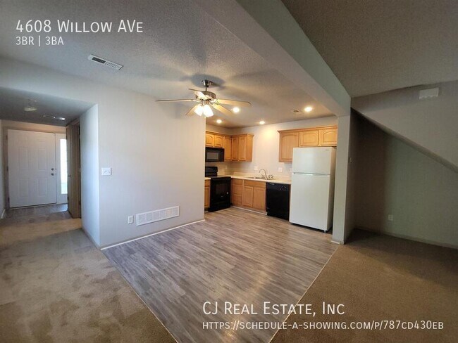 Building Photo - 4608 Willow Ave