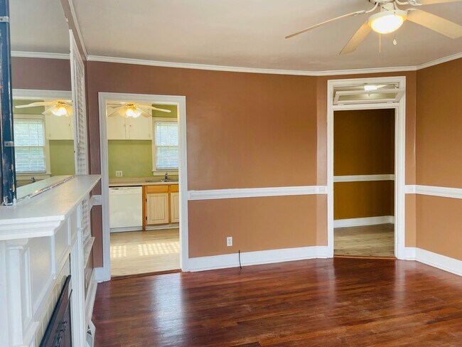 Foto del edificio - 2 Bedroom, 1 Bathroom in Olympia - Availab...
