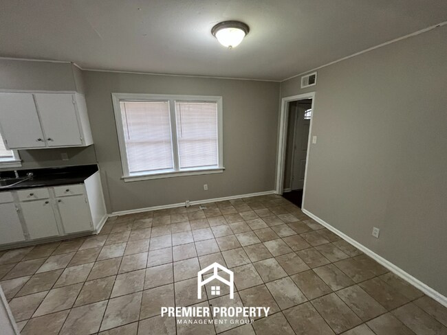 Foto del edificio - 3816 Cazassa Rd