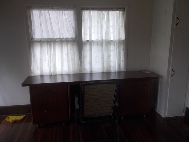 East - facing windows living room - 924 E Main St