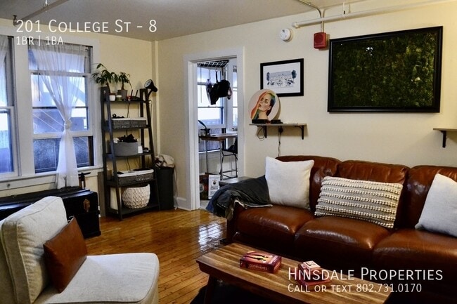 Photo - 201 College St Apartment