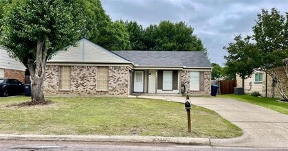 Building Photo - 4621 Rose of Sharon Ln