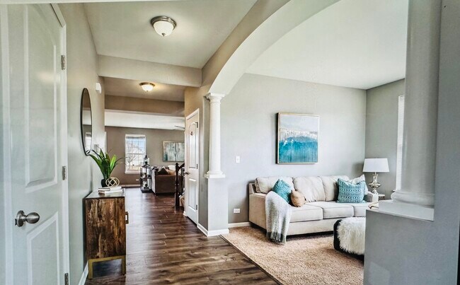 Building Photo - 300 Winthrop Dr