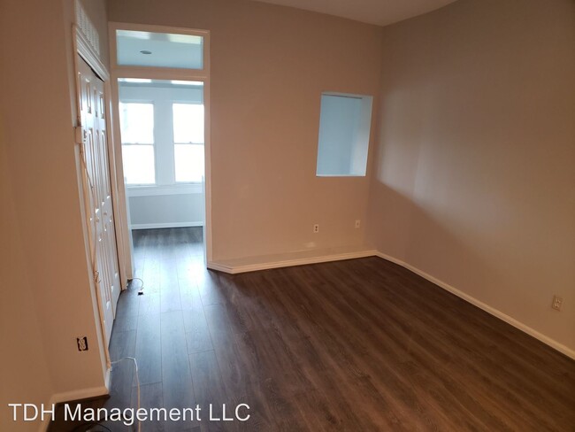 Foto del edificio - 122 S Patterson Park Ave