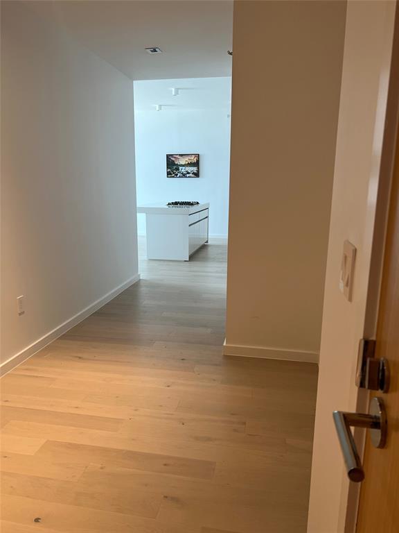 Foto del edificio - 313 W 17th St