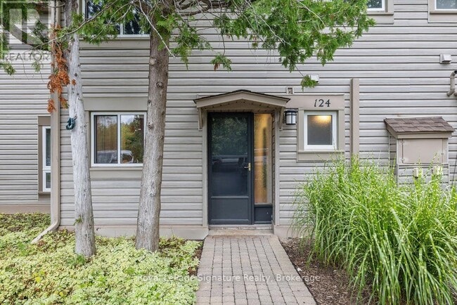 Photo du bâtiment - 124 Escarpment Crescent