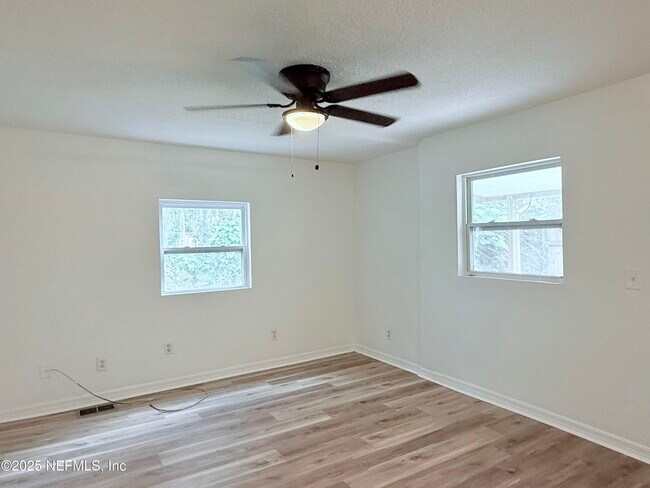 Foto del edificio - 1348 Grant St