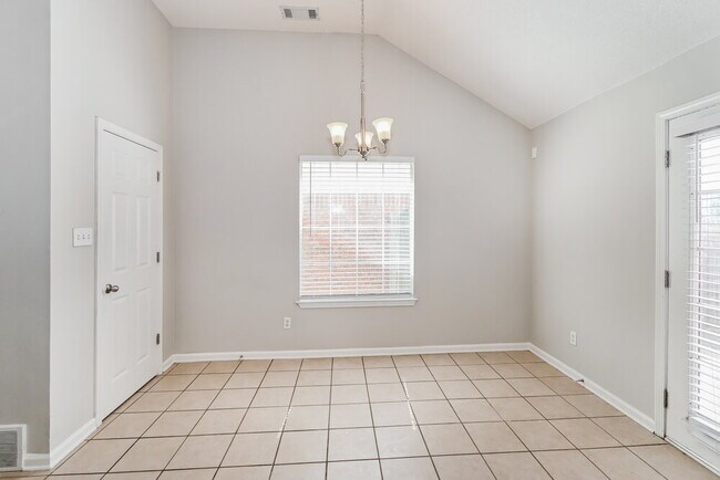 Foto del edificio - 10105 Cross Ridge Rd