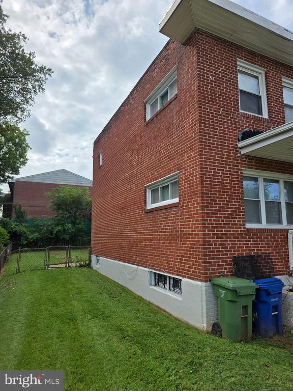 Building Photo - 3807 Bowers Ave