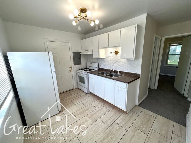 Building Photo - Charming 2 bedroom / 1 bathroom house now ...