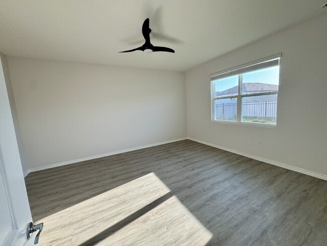 Building Photo - 13227 Waterleaf Garden Cir