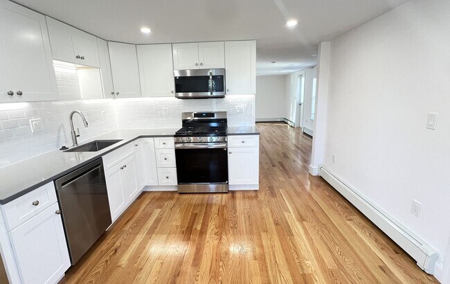 Building Photo - 50 Conant St