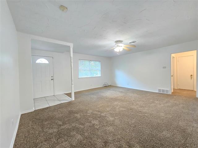 Foto del edificio - 3036 Candlewick Ln