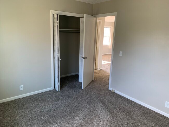 Foto del edificio - 105 Hill Rd