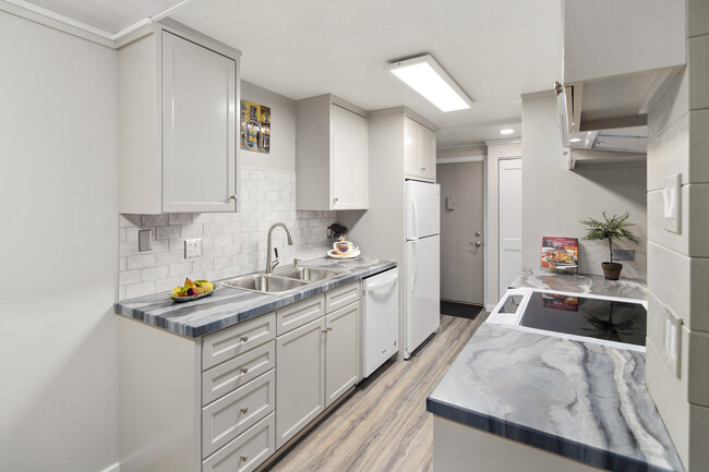 Kitchen - 12744 NE 116th Ln