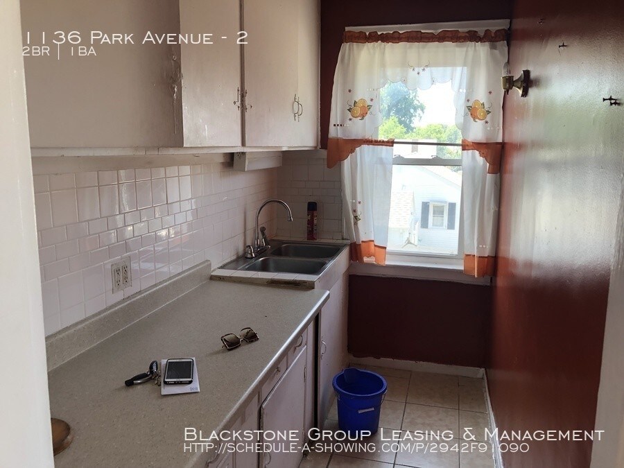 Primary Photo - 1136 Park Avenue